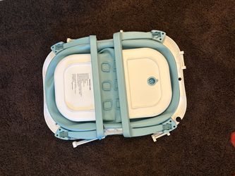 Baby bath tub