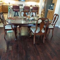 Tablet With 6 Chairs 