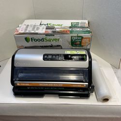 FoodSaver FM5200 2-in-1 Automatic Vacuum Sealer Machine - Silver/Black - Tested