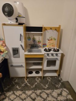 Free Kids kitchen