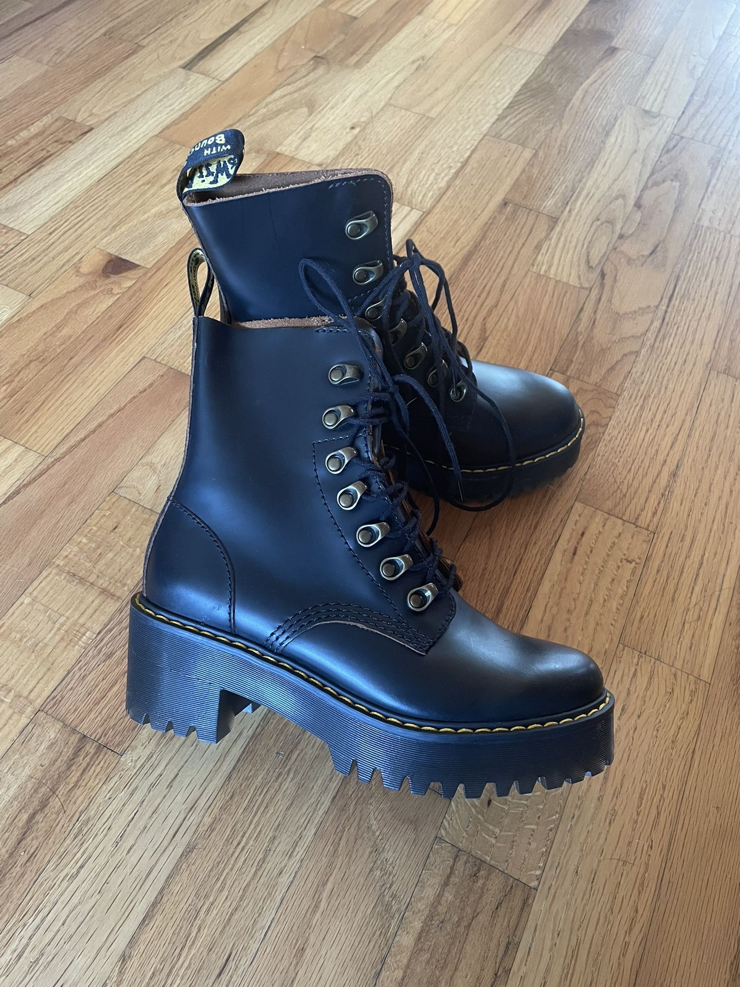 New Doc Marten Boots Size 6