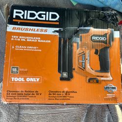 RIDGID 18V Brushless Cordless 18-Gauge 2-1/8 in. Brad Nailer (Tool Only) with CLEAN DRIVE Technology