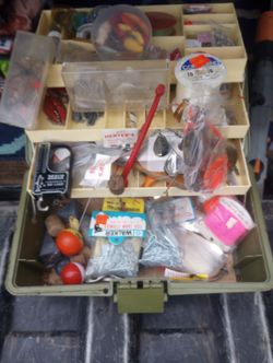 Takel Box Full Of Great Takel