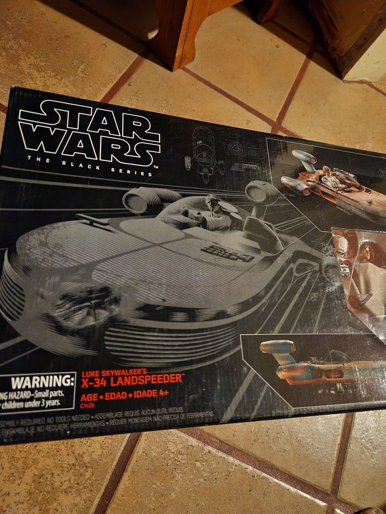 STARWARS BLACK SERIES LUKE AND LANDSPEEDER