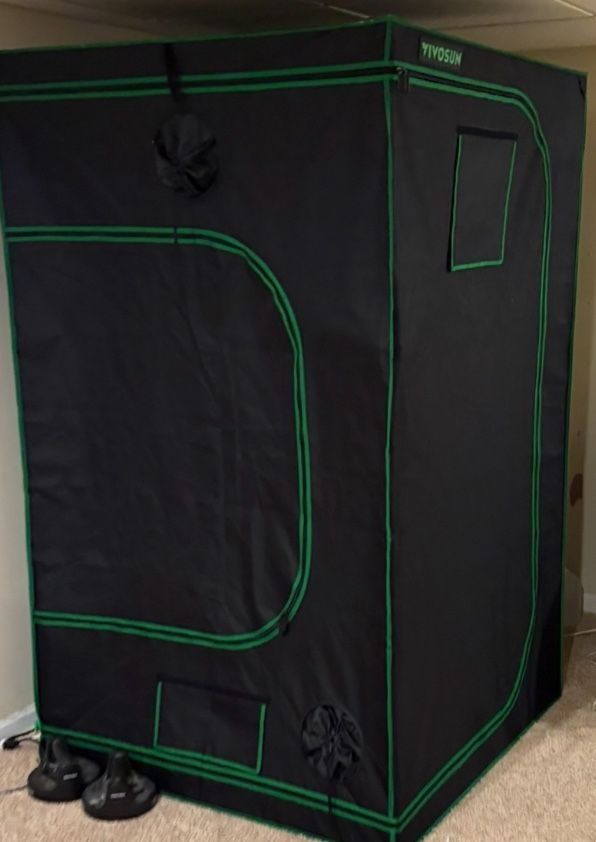 4’ x 4’ Grow Tent