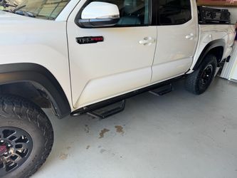 3rd gen Tacoma side steps