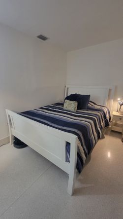 Cama Queen Mesa Y Sillón Bed And Furniture
