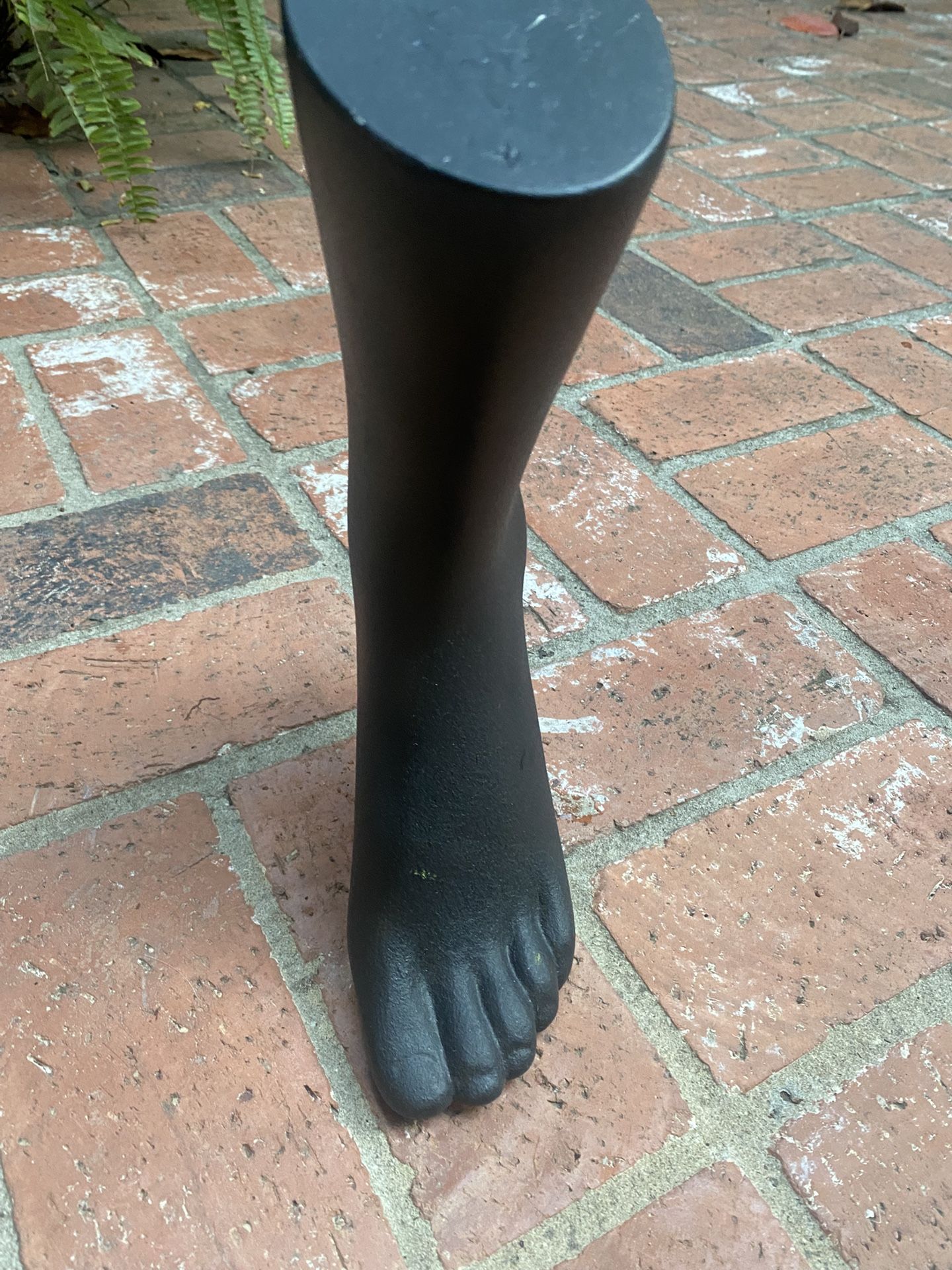Freestanding Foot