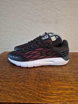 Under Armour Charged Rogue Athletic Running Shoes 
Women's Size 8