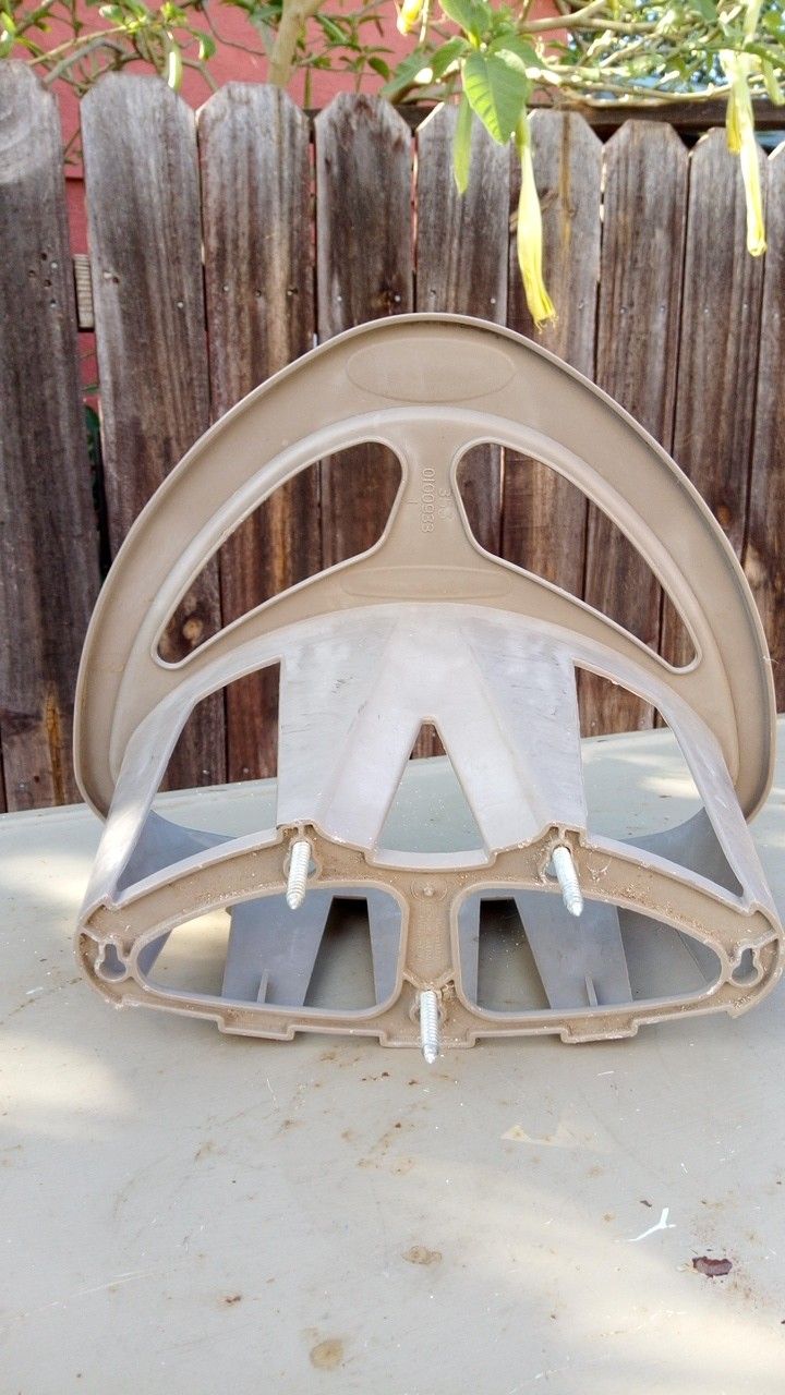 To hang your hose