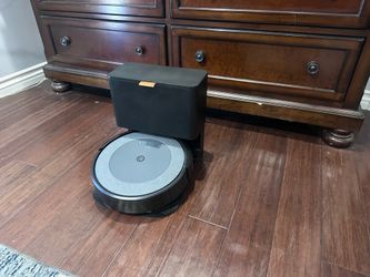 iRobot Roomba J6 self cleaning.