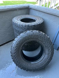 35x12.50r17