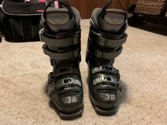 Downhill Ski Boots - Men’s Size 6 1/2 (Mondo Size 24, European Size 38