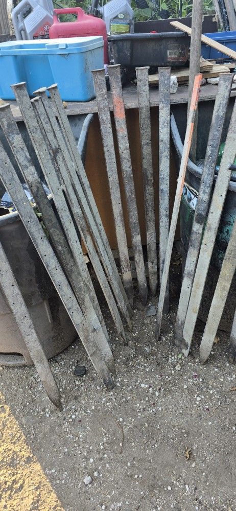 15 Metal Stake