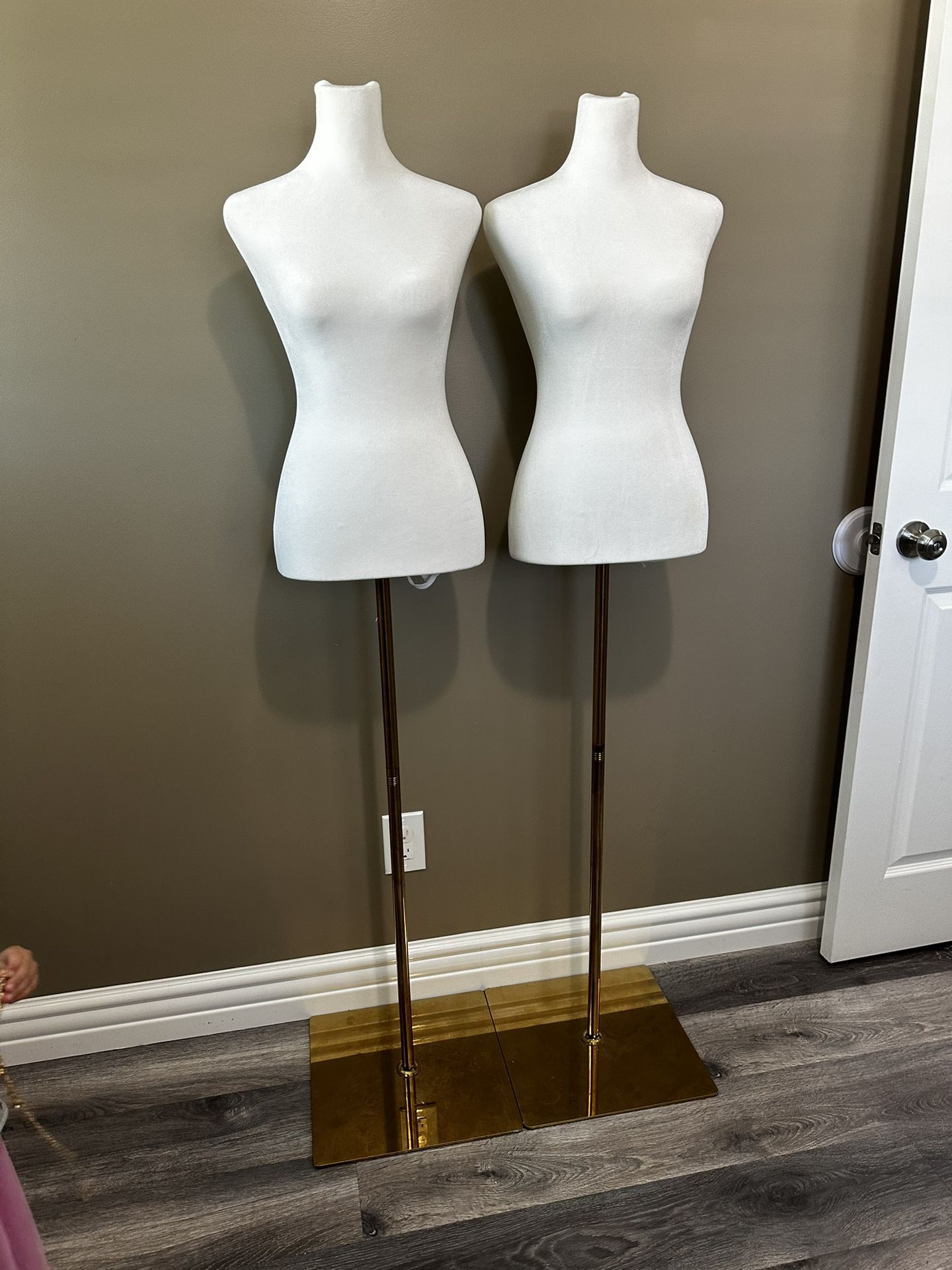 2 Mannequins With Gold Base