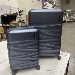 Travelers Choice 30” Luggage Set