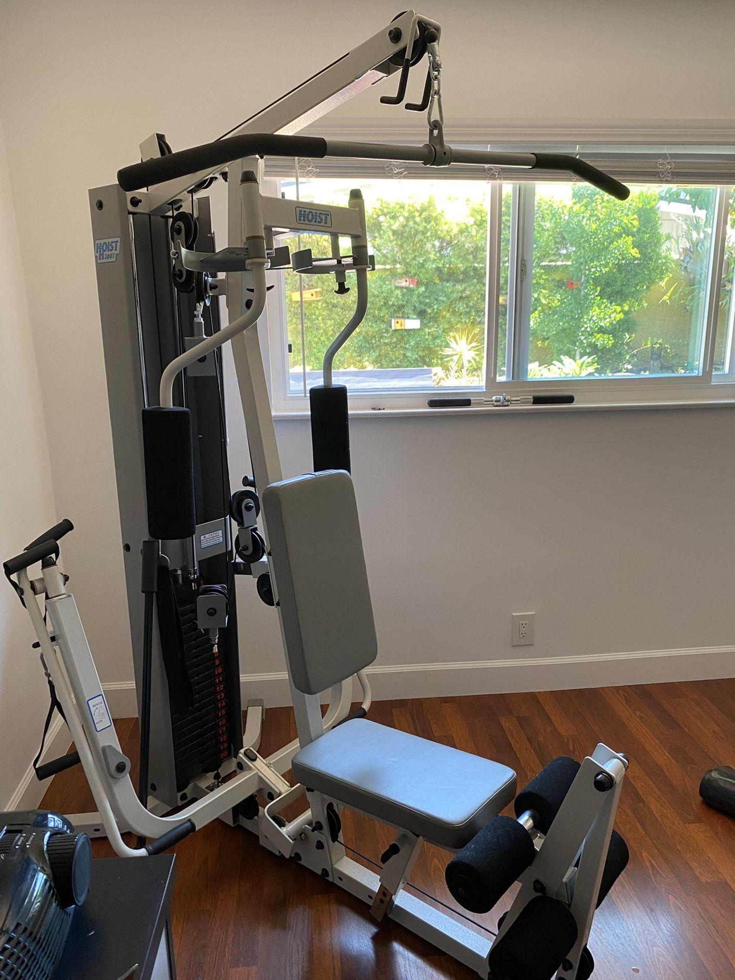 Hoist Fitness System H300t Home Gym for Sale in Costa Mesa CA OfferUp