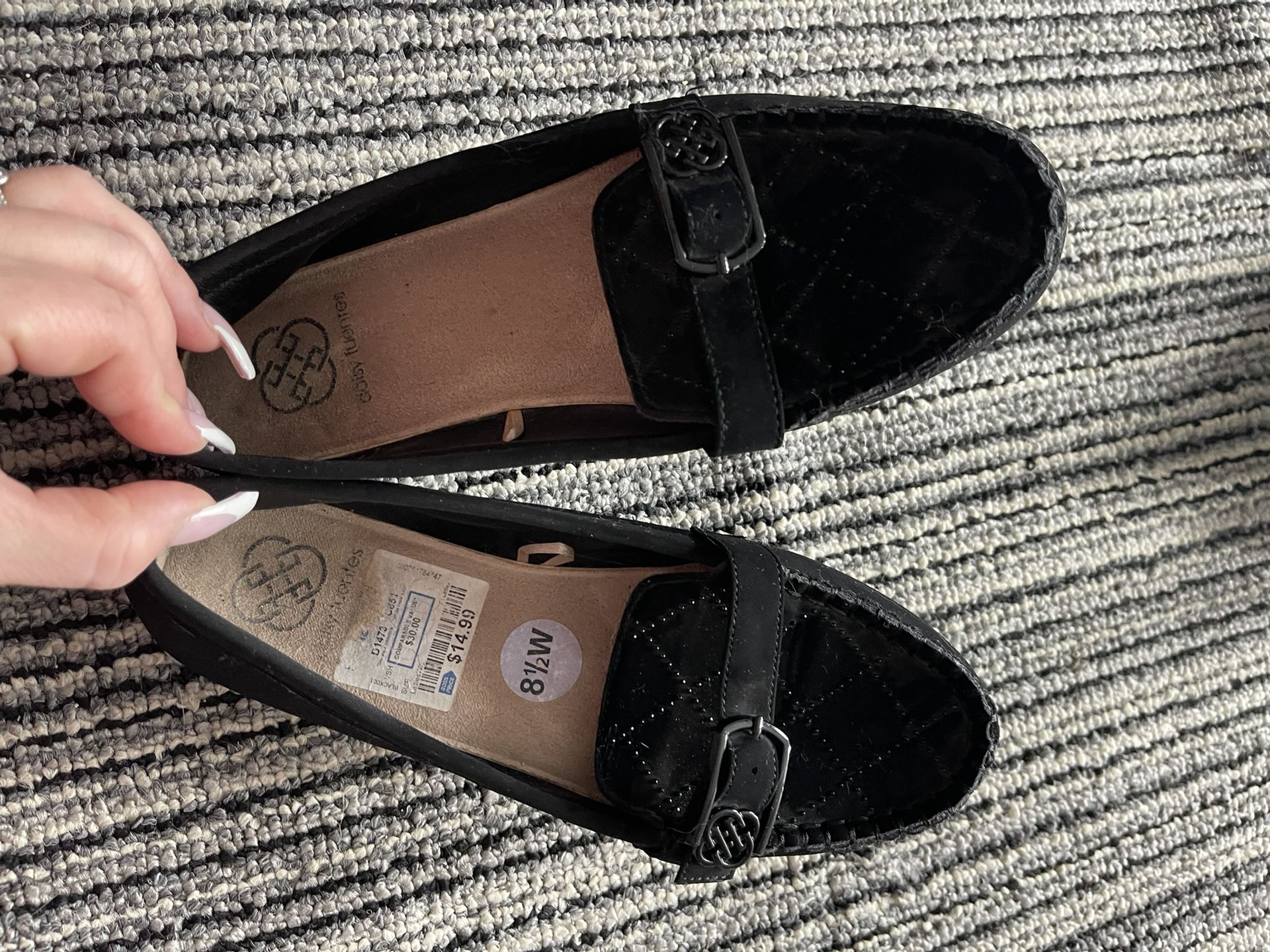 WOMENS SHOES - SIZE 8W - FLATS - Black worn few times $10 19082