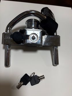 Chrome Trailer Hitch Lock with Keys