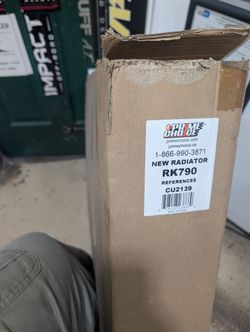 NEW COMPLETE RADIATOR FOR 1997-2004 FORD MUSTANG