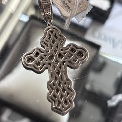 Silver cross pendant