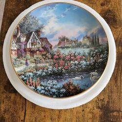 $5  REDUCED!     VINTAGE 1993 "EVENING AT GUILFORD MANOR" COLLECTIBLE PLATE