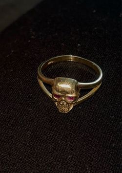 14K gold skull ring