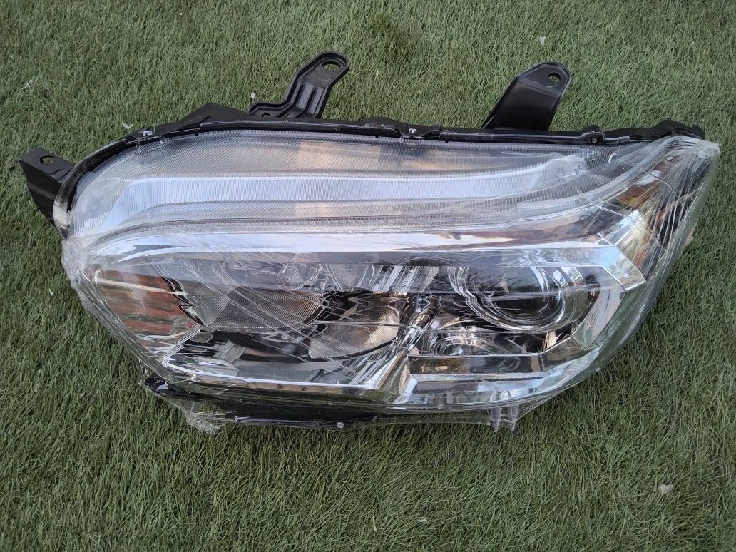 Tacoma Headlight