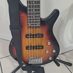 5 Strings Bass Like New
