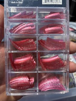 Nails 