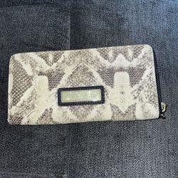 Used Wallet Olivia + Joy