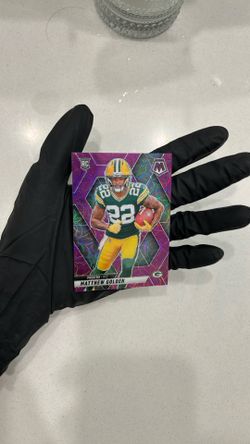 2025 Panini Mosaic Purple Matthew Golden No.323