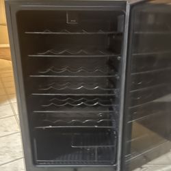 Bar refrigerator