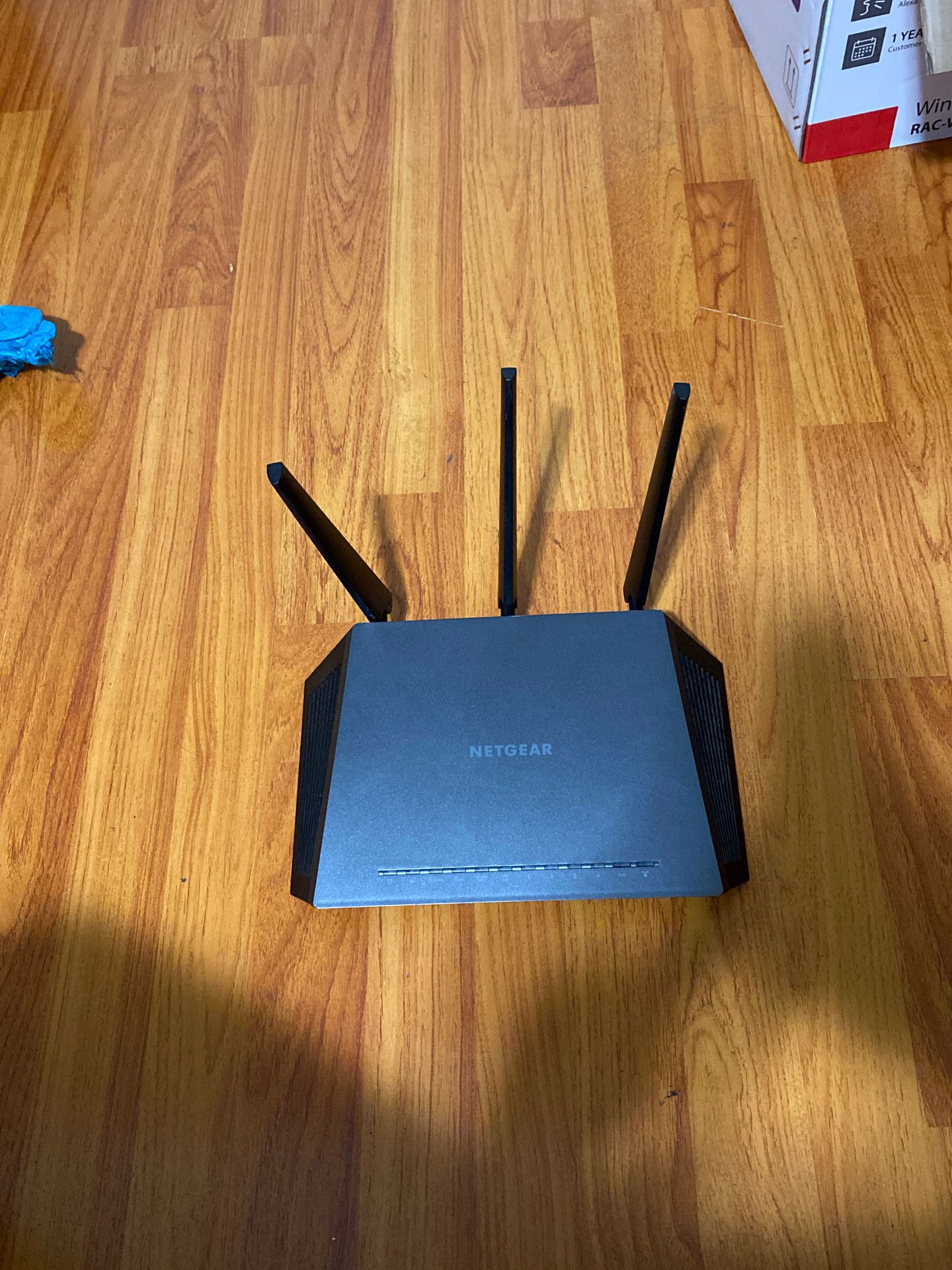 Nighthawk AC1750 smart WiFi router