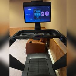 2025 Peloton Tread+ Excellent Condition All Functions Working - NJ, USA
