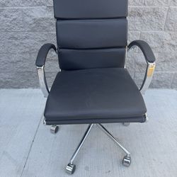 Black Desk Chair