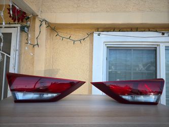 Elantra Trunk Lights
