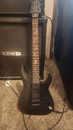 Schecter Damien mint condition. Want Xbox series x