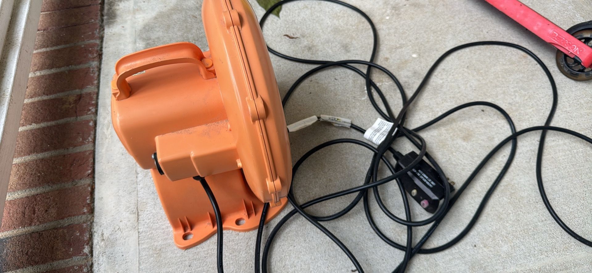 Handheld Leaf Blower