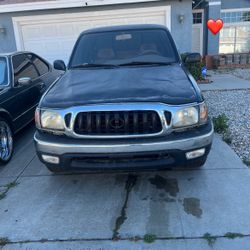 2001 Toyota Tacoma Hood
