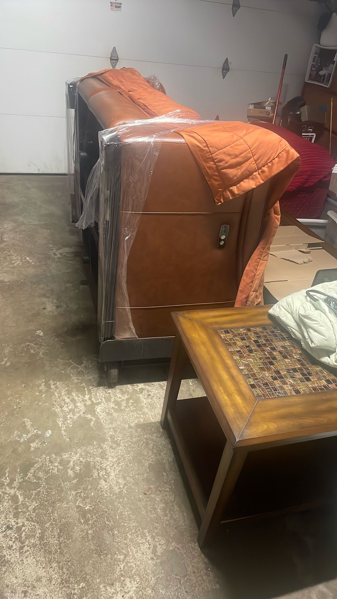 Gently use electric chair and loveseat well taken care of like to move fast for any reasonable offer will be accepted