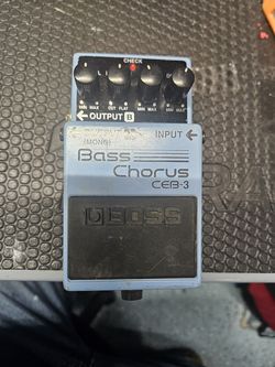 Boss Bass Chirus CEB 3 pedal