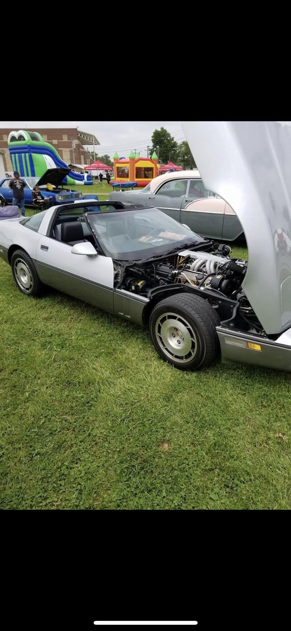 86 silver anniversary edition Corvette for Sale in Wooster
