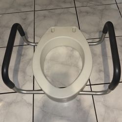 Toilet seat riser