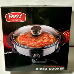 2 BRAND NEW PIZZA MAKERS  NEW IN BOX.  🍕🍕