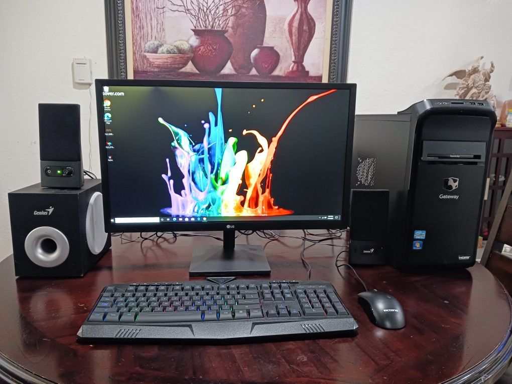 Gateway desktop Computer. windows 10. Good Working Condition. Intel Core i3 processor. 1 Tb Hard Drive. vlc DVD Reader. monitor LG 24 inches.