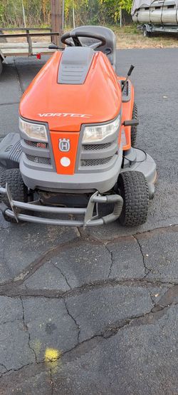 For Sale: 2013 Husqvarna YTH 21HP with 46"Deck $600