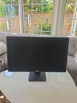 For sale is a reliable Dell 24-inch monitor perfect for everyday use. It comes complete with an HDMI cord and cable, ready to plug in and go. Please n