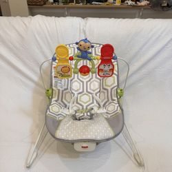 Bouncy Seat. Excellent Condition