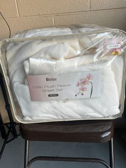 Satin Plush Fleece Sheet Set